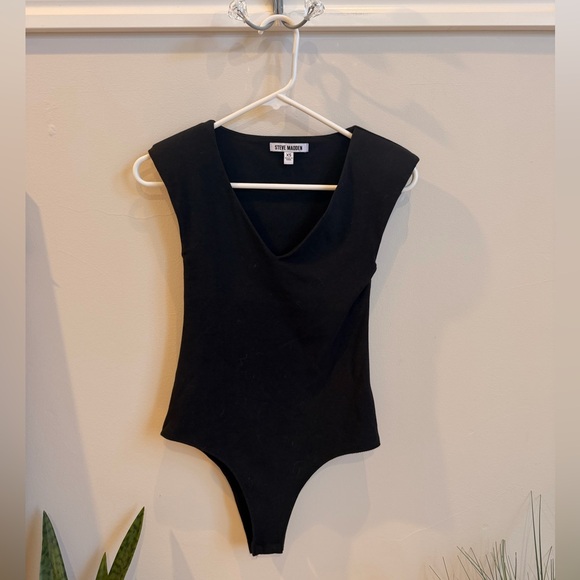 Steve Madden bundle XS 2-bodysuits Black and Ivory - Picture 2 of 6